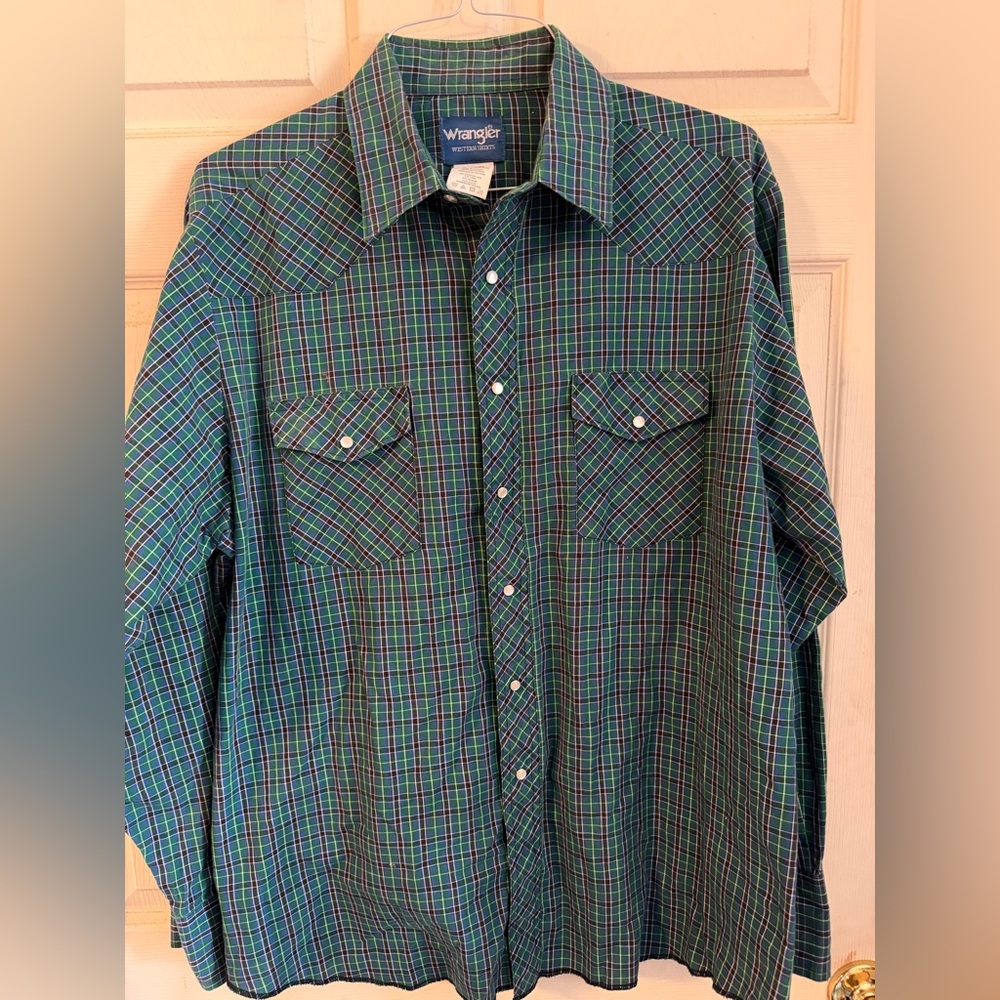 Wrangler Green and Navy Plaid Western Shirt
